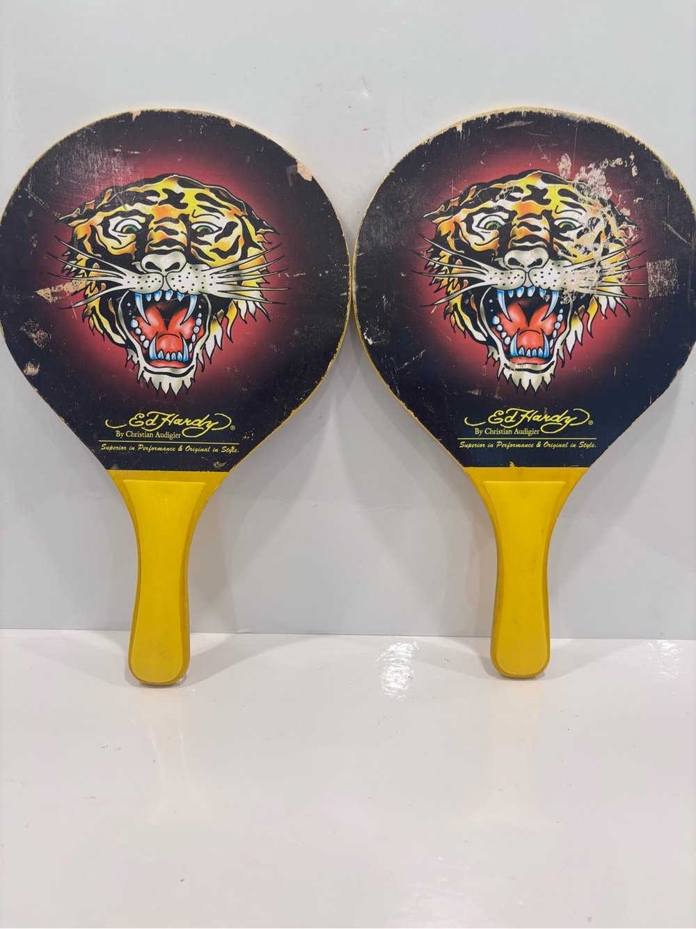 Ed Hardy Tiger Graphic Paddle Ball Set - Black & Yellow- vintage pair wooden - Picture 2 of 4